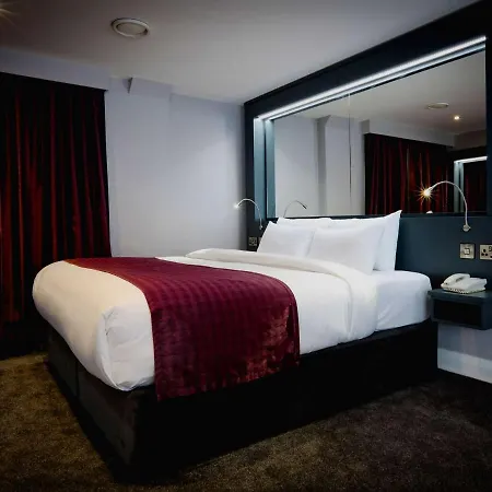 Claregalway Hotel 호텔